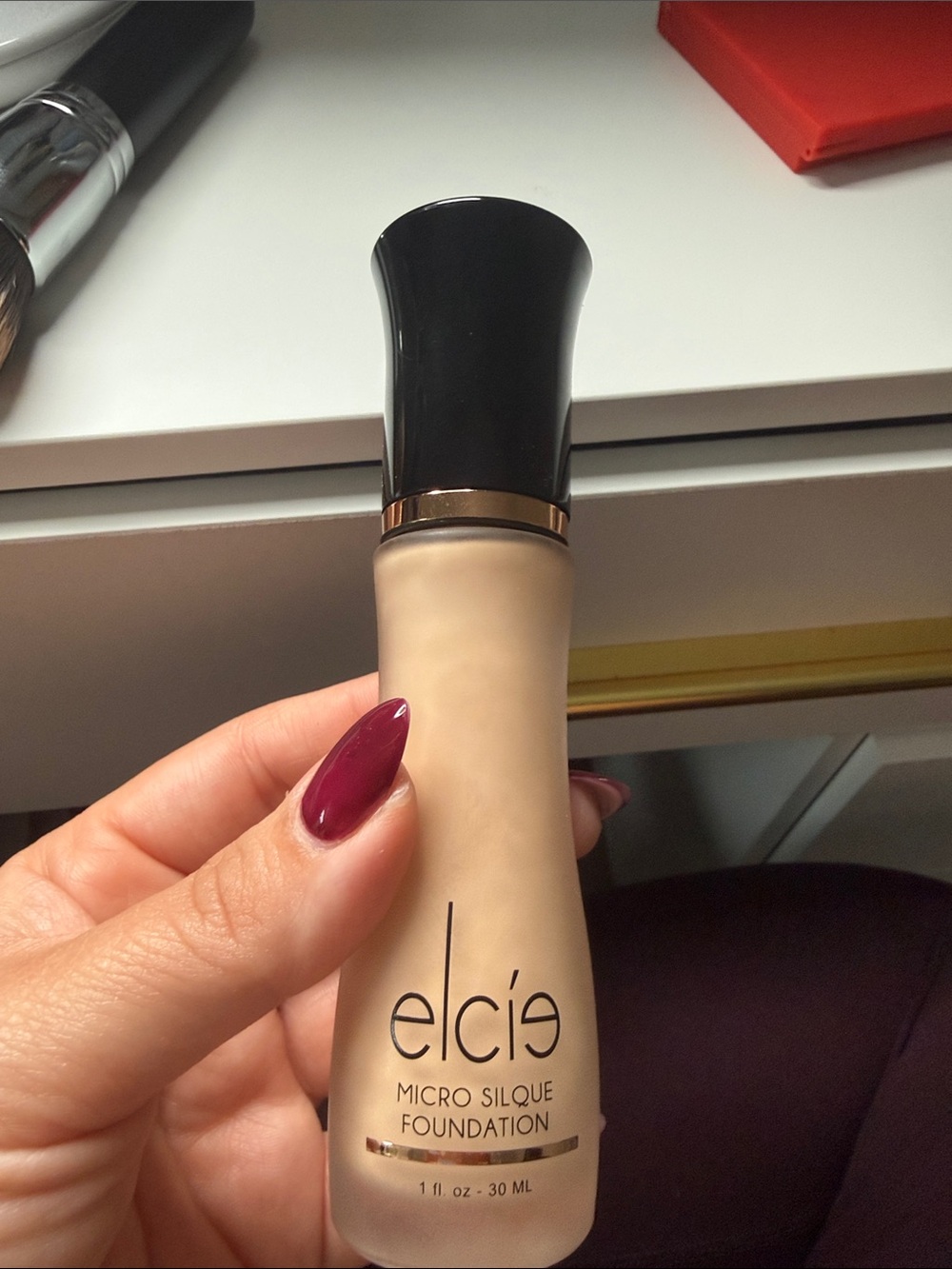 Elcie Micro Silque Foundation - vanilla Shade used 1x